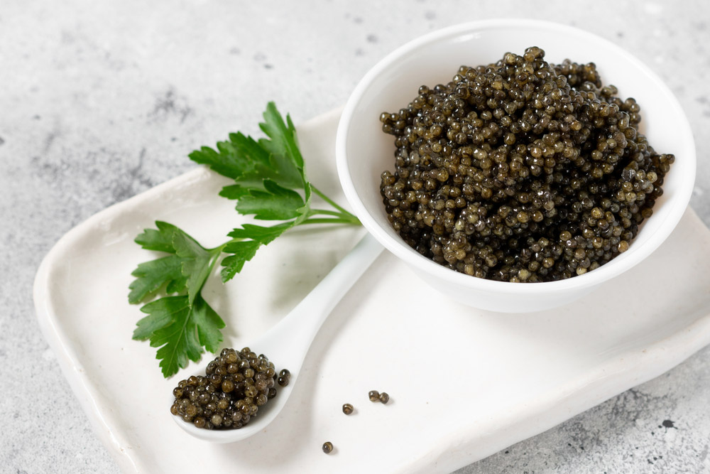 Le caviar, un produit de luxe à consommer dans les règles de l'art