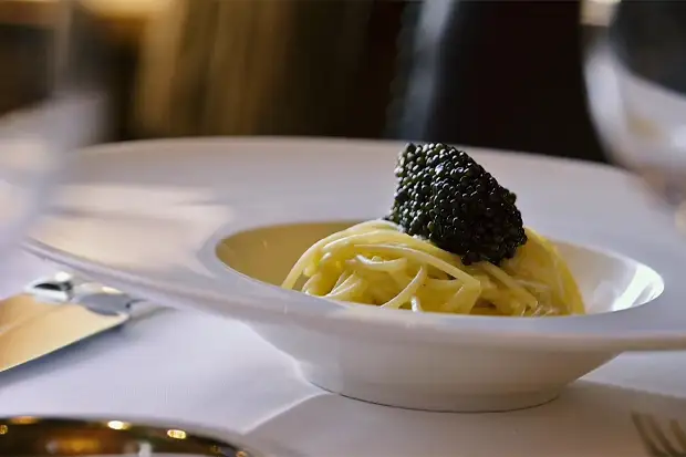 Spaghetti «Suvretta House» with Lemon and Caviar